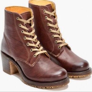 Frye Sabrina 6G walnut brown Lace Up Leather combat Boots, size 7